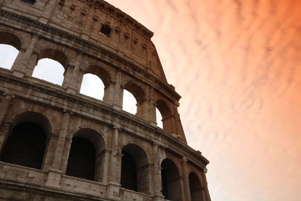 Coliseo Romano al atardecer