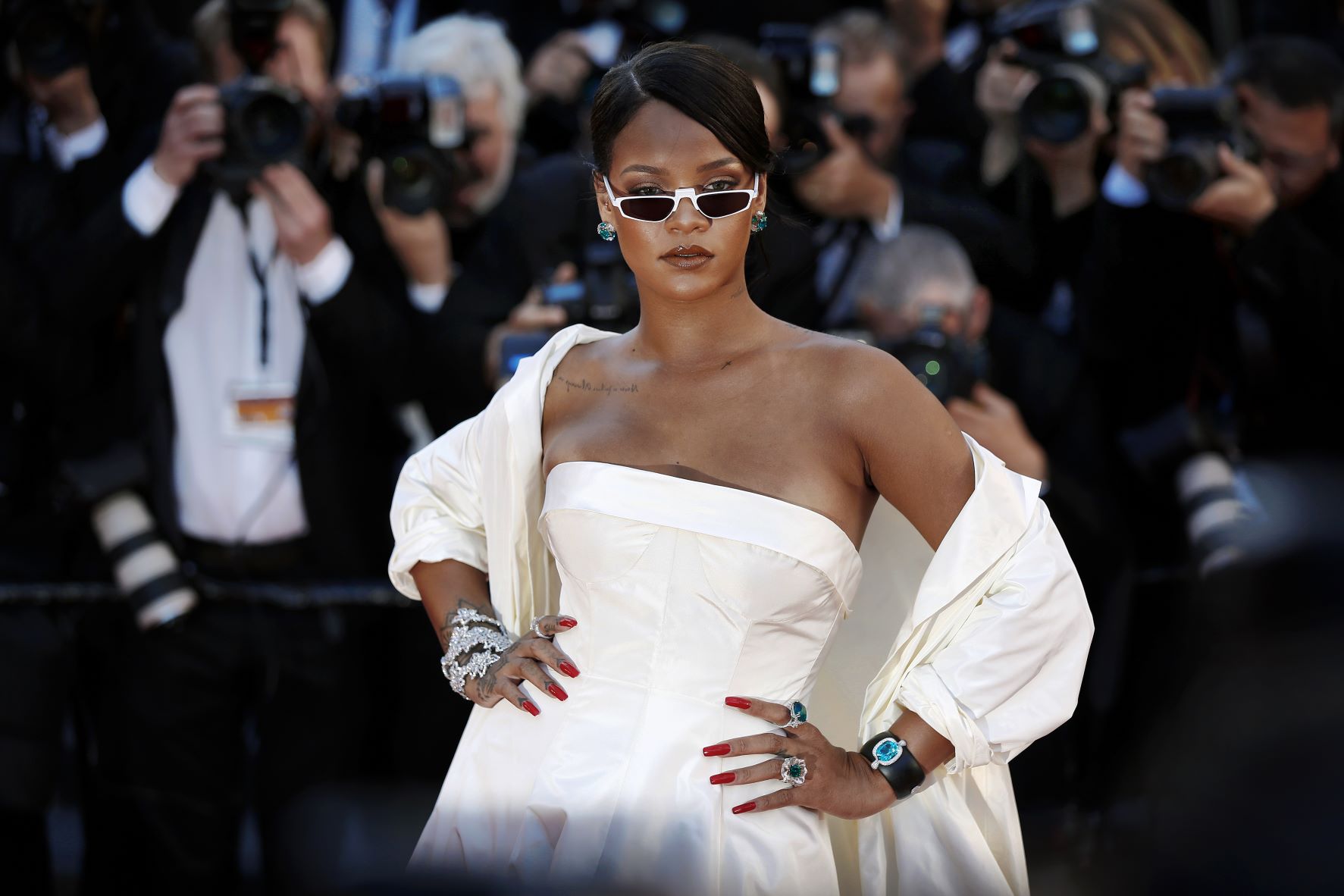 Rihanna artista, empresaria, icono de moda y beauty gurú
